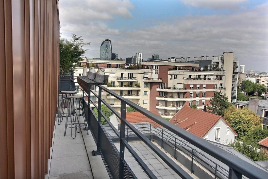 Apartament Le Toit Du Montvalerien Suresnes Zewnętrze zdjęcie